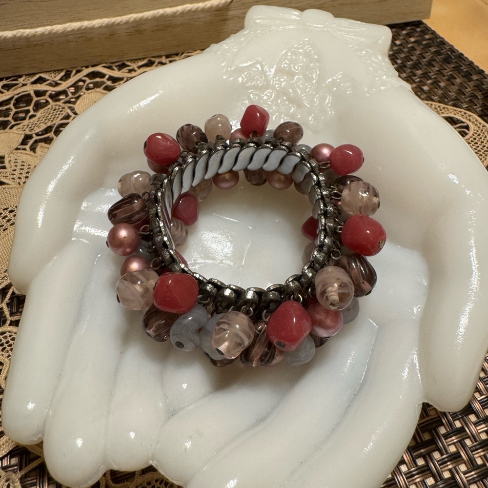 Vintage pink & cranberry handblown glass beaded cha cha expansion bracelet Japan